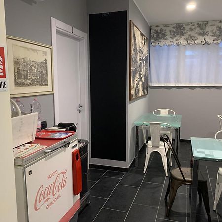 Bed&Breakfast Indi Thelar Villa Guardia Bagian luar foto