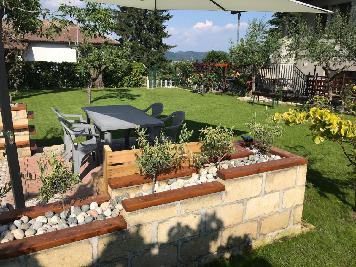Bed&Breakfast Indi Thelar Villa Guardia Bagian luar foto