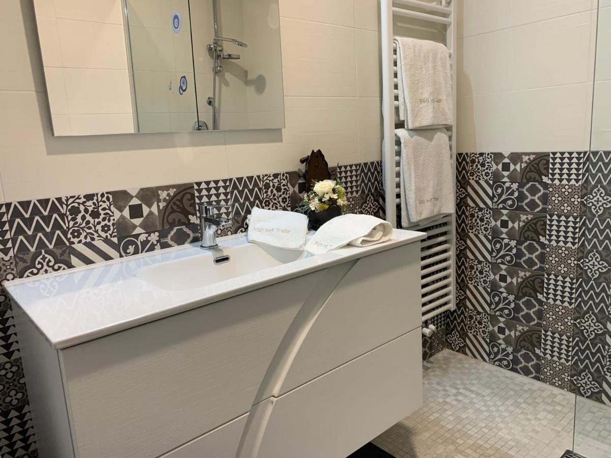 Bed&Breakfast Indi Thelar Villa Guardia Bagian luar foto