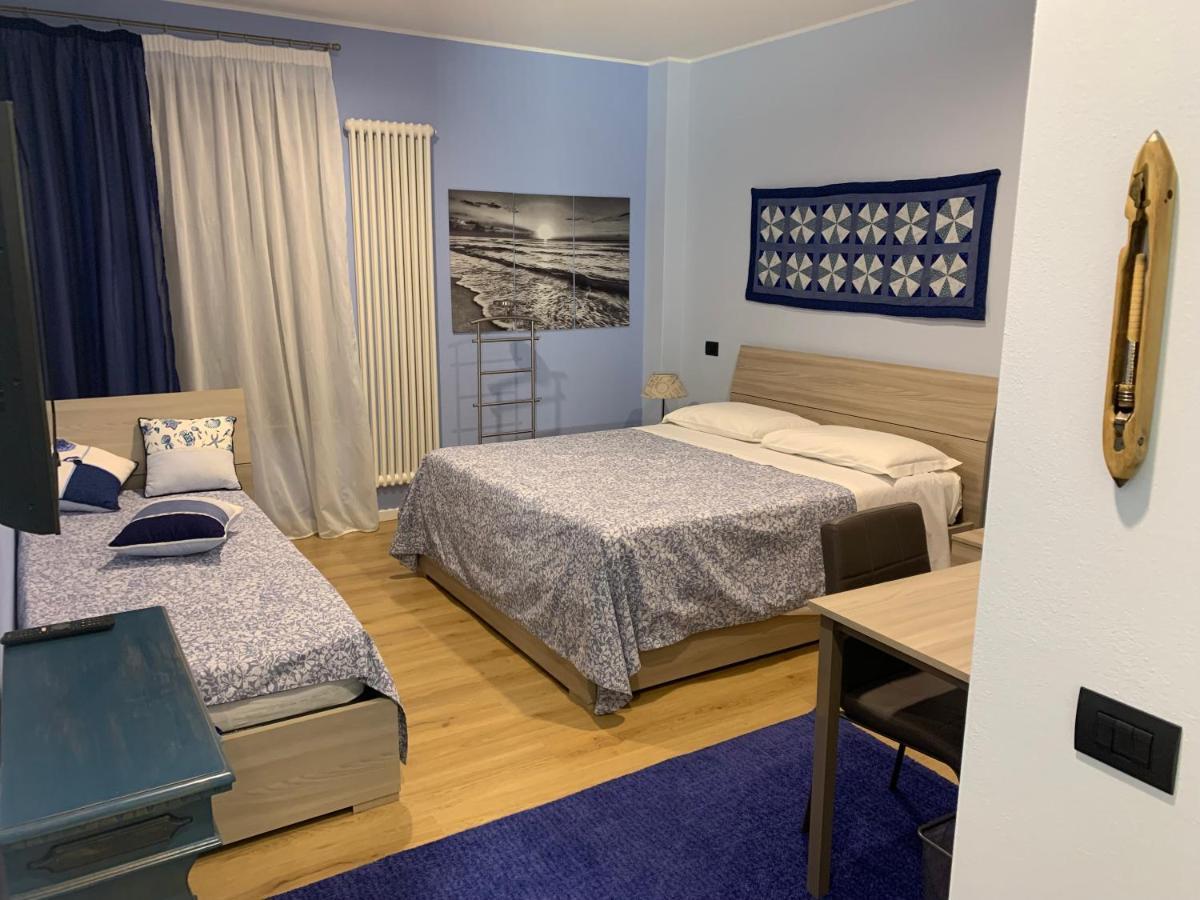 Bed&Breakfast Indi Thelar Villa Guardia Bagian luar foto