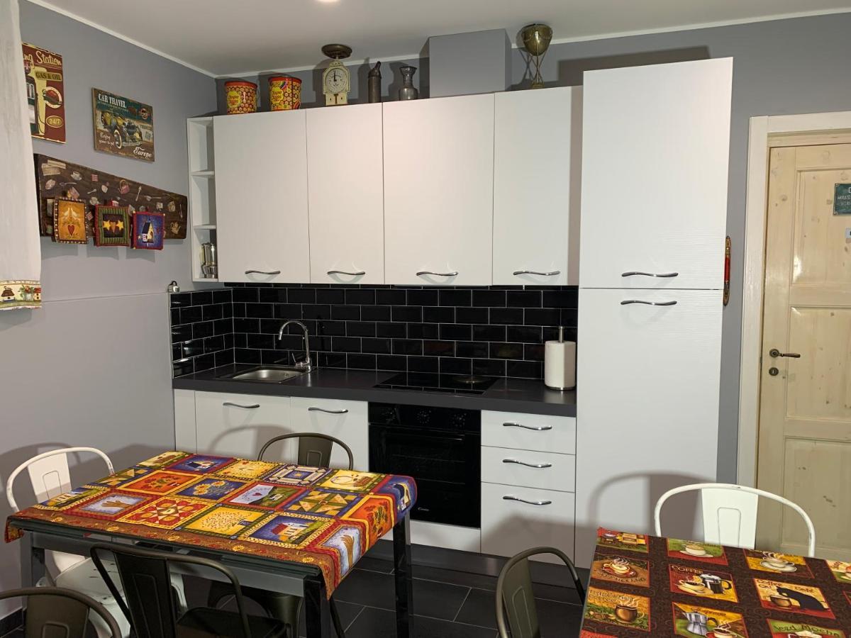 Bed&Breakfast Indi Thelar Villa Guardia Bagian luar foto