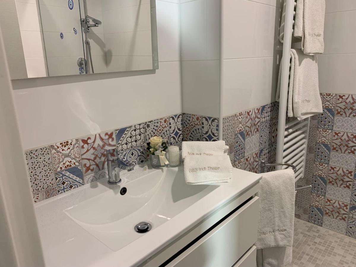 Bed&Breakfast Indi Thelar Villa Guardia Bagian luar foto